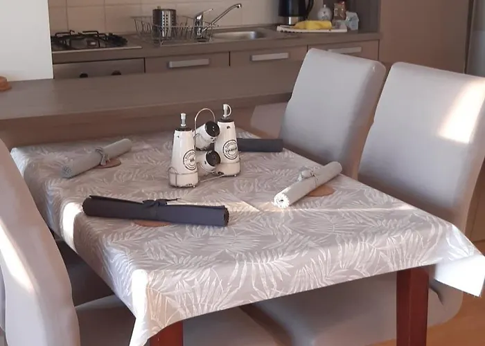 Inga's Lägenhet Starigrad Paklenica