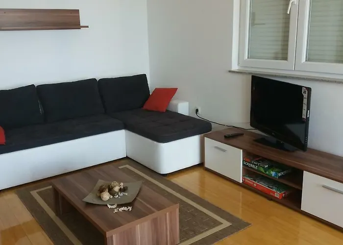 Inga's Lägenhet Starigrad Paklenica