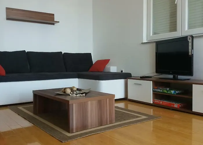Inga's Lägenhet Starigrad Paklenica
