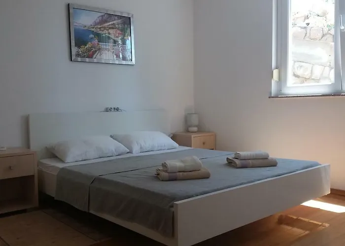 Inga's Starigrad Paklenica